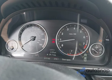 2012 BMW 528I xDrive z USA, uszkodzony, nr VIN WBAXH5C51CDW02072